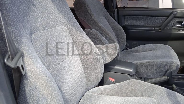 Mitsubishi Pajero ·