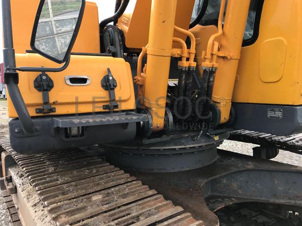 Giratória de Rastos Hyundai Robex 210 NLC-9