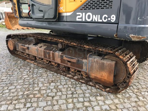 Giratória de Rastos Hyundai Robex 210 NLC-9