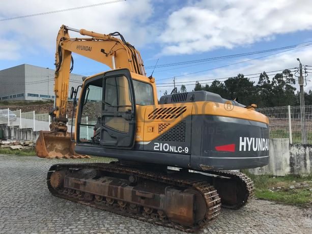Giratória de Rastos Hyundai Robex 210 NLC-9