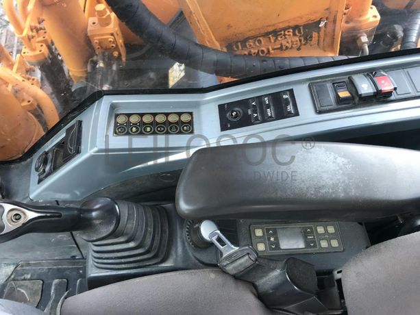 Giratória de Rastos Hyundai Robex 210 NLC-9