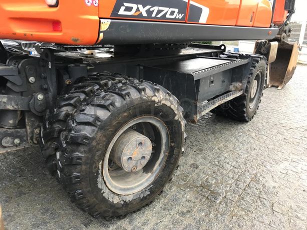 Giratória de Rodas Doosan DX 170 W-5