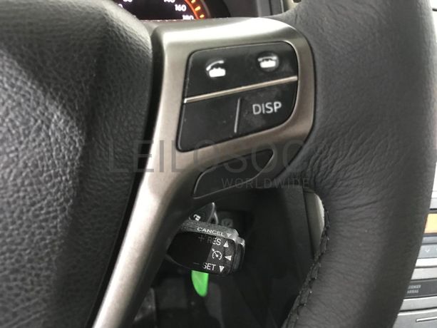 Toyota Avensis 2.0 D-4D · Ano 2011