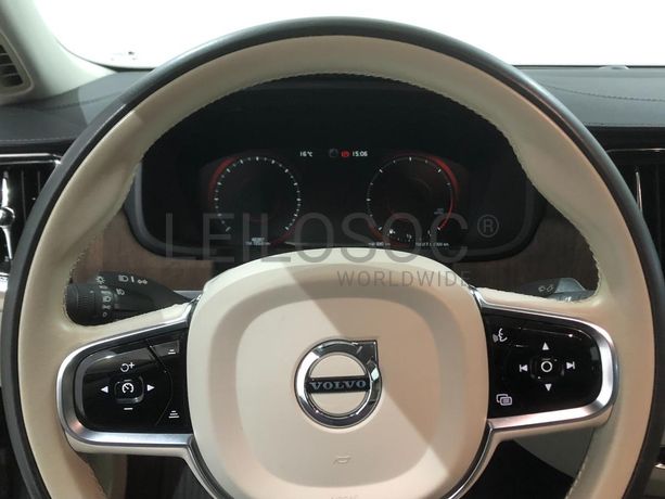 Volvo S90 · Ano 2021
