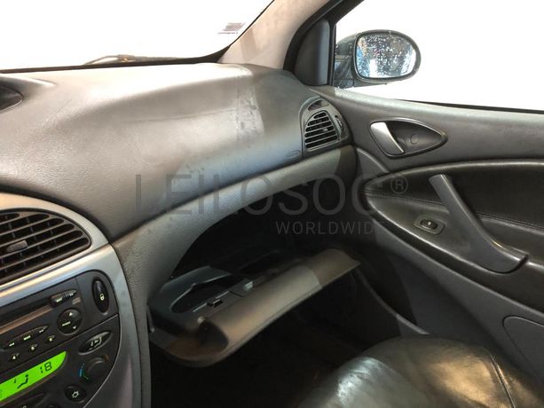 Citroën C5 · Ano 2001