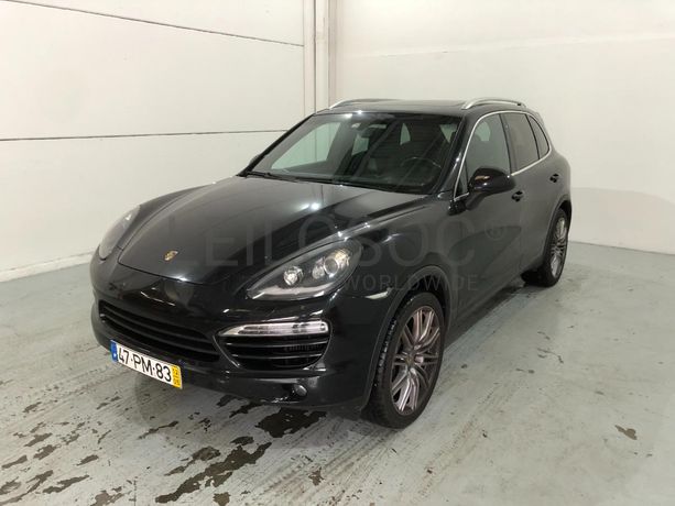 Porsche Cayenne 3.0 D · Ano 2012
