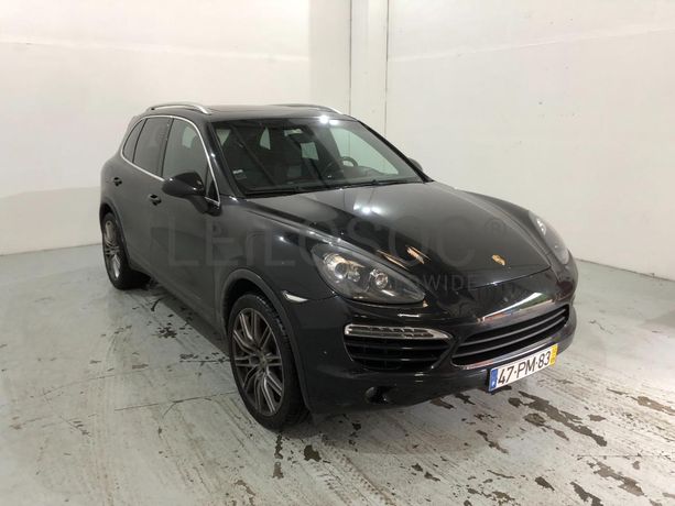 Porsche Cayenne 3.0 D · Ano 2012