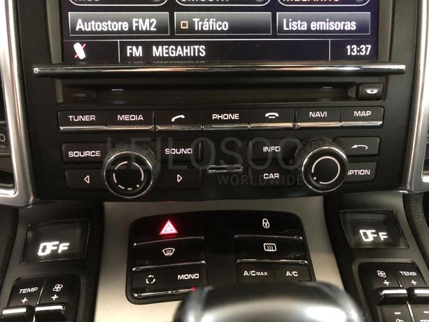 Porsche Cayenne 3.0 D · Ano 2012