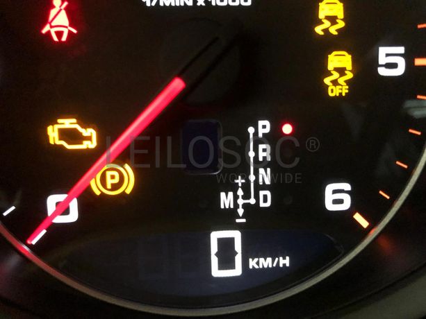 Porsche Cayenne 3.0 D · Ano 2012