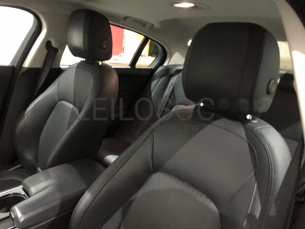 Jaguar XE 2.0 · Ano 2016