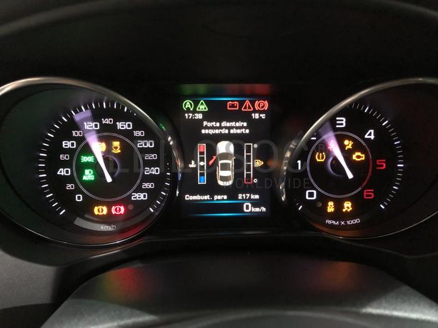 Jaguar XE 2.0 · Ano 2016