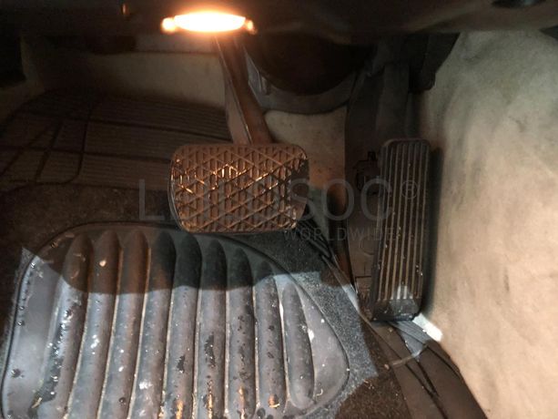 Mercedes-Benz E 270 · Ano 2002