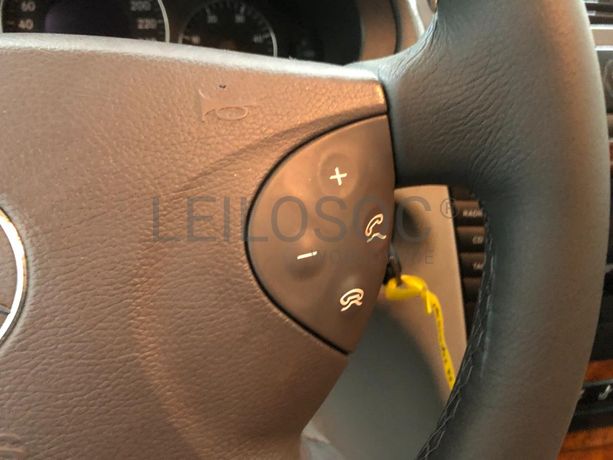 Mercedes-Benz E 270 · Ano 2002