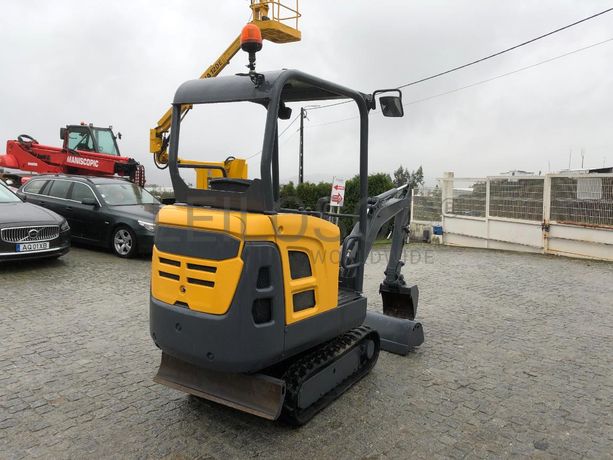 Mini Giratória Rastos Volvo EC15D