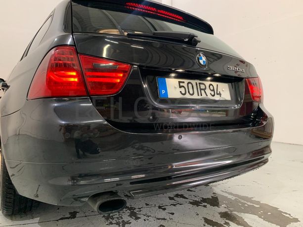 BMW 320D Touring Navigation Sport · Ano 2010