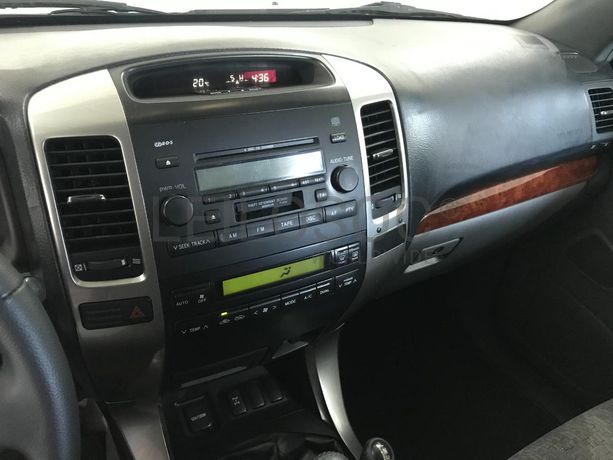 Toyota Land Cruiser 3.0 D4D · Ano 2003