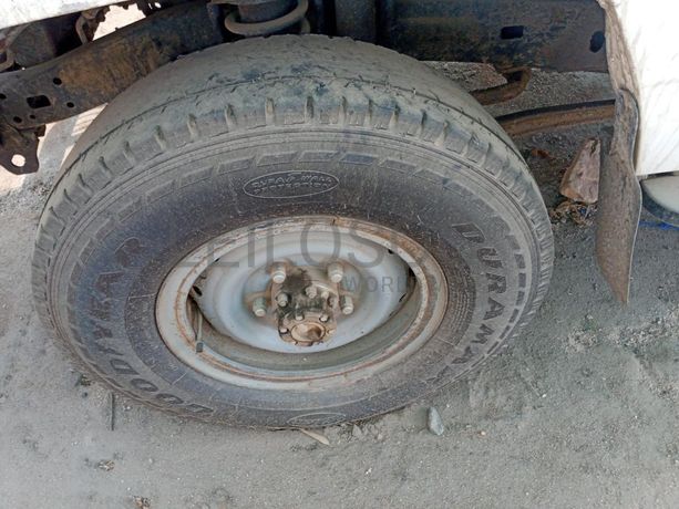 Toyota Land Cruiser ·