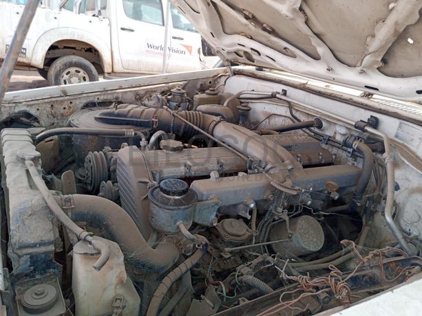 Toyota Land Cruiser ·