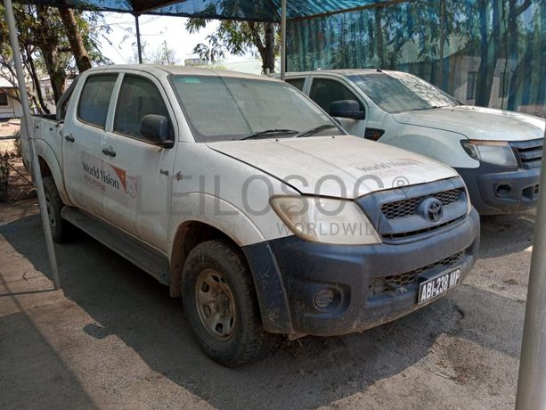 Toyota Hilux ·