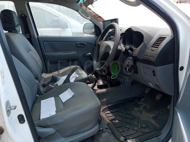 Toyota Hilux ·