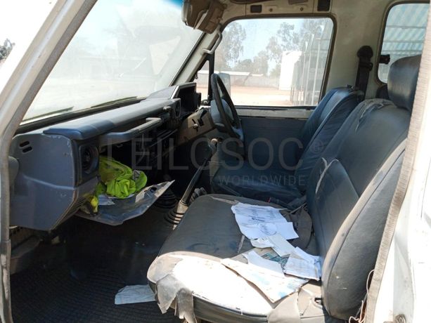 Toyota Land Cruiser ·