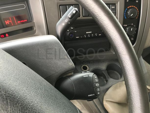 Renault 280DXI · Grua Fassi