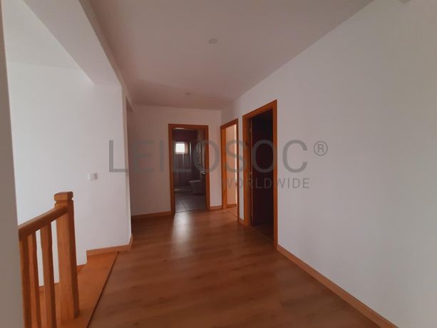 Moradia V5 com Anexo e Logradouro · Chaves