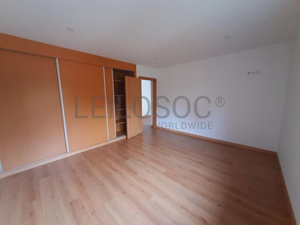 Moradia V5 com Anexo e Logradouro · Chaves