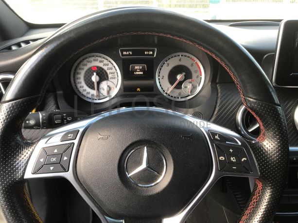 Mercedes-Benz A 180CDI · Ano 2015