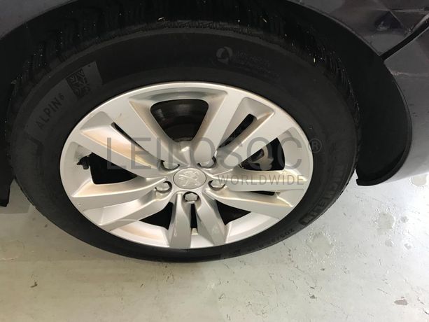 Peugeot 308 1.6 Blue HDI · Ano 2015