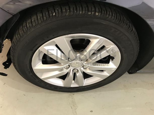 Peugeot 308 1.6 Blue HDI · Ano 2015