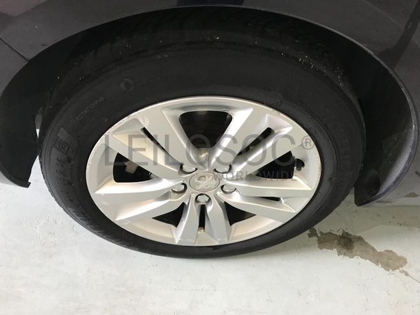 Peugeot 308 1.6 Blue HDI · Ano 2015