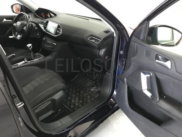 Peugeot 308 1.6 Blue HDI · Ano 2015