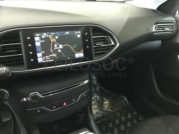 Peugeot 308 1.6 Blue HDI · Ano 2015