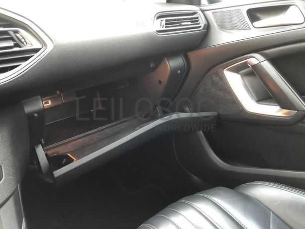 Peugeot 308 · Ano 2015