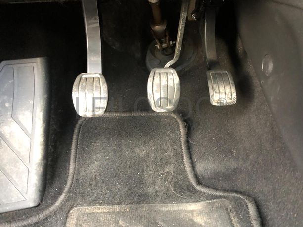 Peugeot 308 · Ano 2015