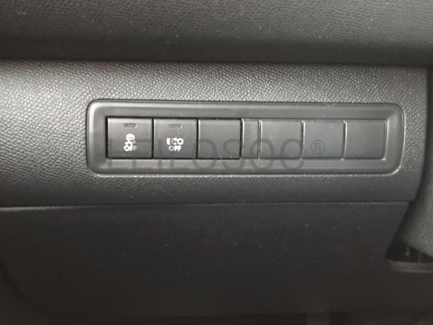 Peugeot 308 · Ano 2015