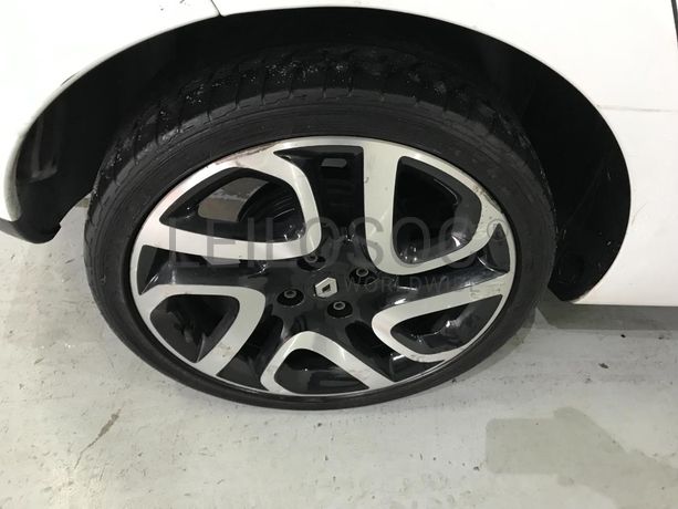 Renault Clio 1.5 DCI · Ano 2016