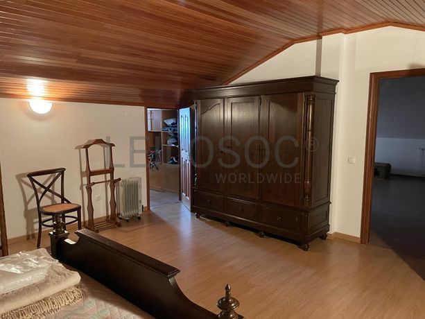 Moradia V6 · Almeida, Guarda