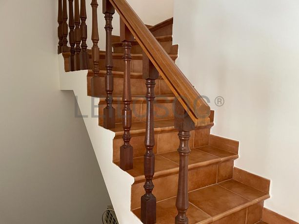 Moradia V6 · Almeida, Guarda