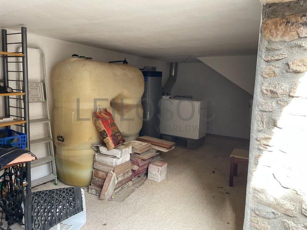 Moradia V6 · Almeida, Guarda