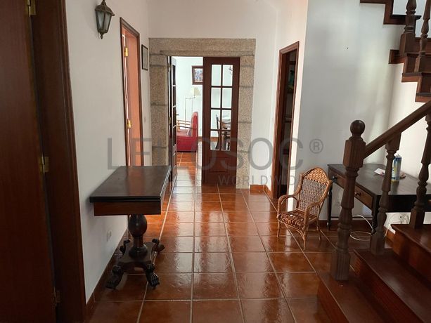 Moradia V4 · Almeida, Guarda