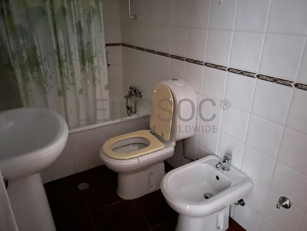 Moradia V4 · Almeida, Guarda