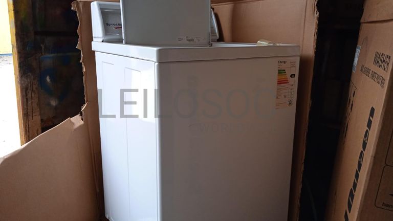 Máquina de lavar ·