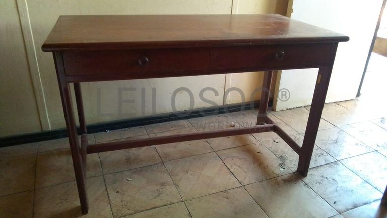 Mobiliário de escritório ·