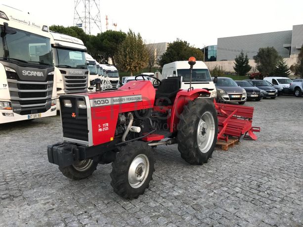 Trator Agrícola MF 1030 · Ano 1989