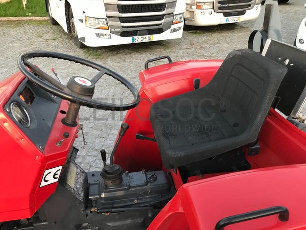 Trator Agrícola MF 1030 · Ano 1989