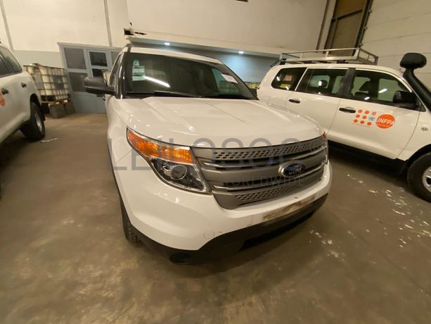 Veículo Ford Explorer ·