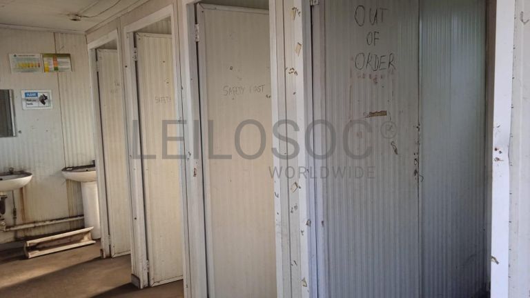 Sanitário móvel ·