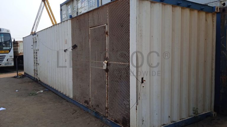 Furadeira + Compressor de Ar "Atlas Copco". + Diversos + Máquina multifuncional + Guinchos + Macaco hidráulico + Diversos + Diversos + Diversos + Diversos + Grampo + Diversos + Diversos + Diversos + Diversos + Tambores 400L de óleo hidráulico. + Bombas de abastecimento de óleo hidráulico + Compressor de Ar + Diversos + Tubos de mangueira + Diversos + Botijão de gás 50L + Diversos + Diversos + Contentor de 40P ·